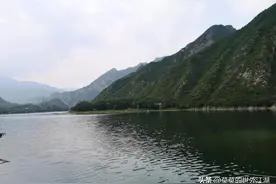 北京门头沟，落日余晖，湖光山色，徒步登山穿越，尽享小站时光图片