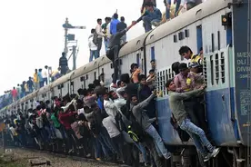 印度与中国差着3个伟人的距离图片