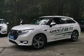 试驾中期改款本田UR-V：它似乎在嘲讽所有7座中型SUV图片