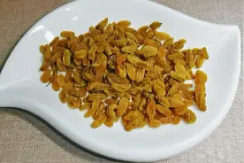夏天多吃葡萄干，教你养生吃法，营养美味又健康图片