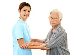 住家保姆面对雇主无理要求能忍多久？52岁保姆：忍不了果断辞职图片