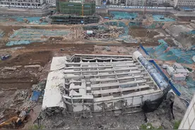 爆破现场：河南省统计局老办公楼，再见！图片