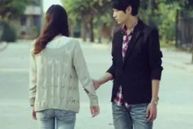 发不雅照威胁女友复合，却发错照片演闹剧图片