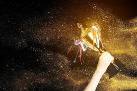 给家长们扫扫盲：啥是EDG？为什么年轻人对“EDG夺冠”如此狂欢？图片