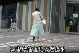 38岁阔太王思佳被曝怀孕，现身妇幼诊所检查，身材走形孕味十足图片