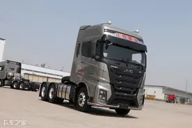 530马力配采埃孚手自一体变速箱，江铃威龙HV5可还行？图片