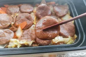 家常炖羊肉，菜肴主食连锅上桌，简单味美图片