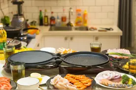 电饼铛几乎家家都有，不知道如何清洗，长期使用对健康有威胁图片