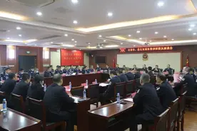 江西警察学院校友代表齐聚共话母校发展图片