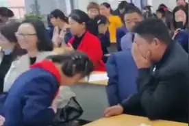 看到女儿跳手舞，爸爸竟然捂脸大哭！“听我说谢谢你，有你温暖了四季”图片