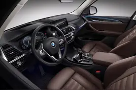 新款BMW X3“天使之眼”睁开，让年轻人爱不释手图片