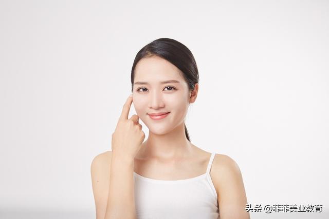 先涂身体乳还是先涂妆前乳