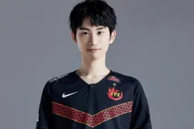 Doinb彻底无了？V5横扫FPX，观众戴头盔到现场观赛图片