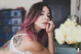 高清美图 | 欧美金发碧眼熟女系美女分享图片