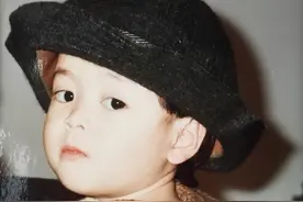 王嘉尔小时候是什么绝世小可爱呀图片