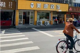 温州人最爱的糯米饭，13元一碗靠抢，配手工甜豆花堪称一绝图片