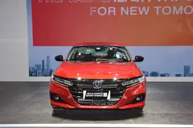 本田雅阁着急了！新一代红色版正式曝光，网友：不给天籁留出路？图片