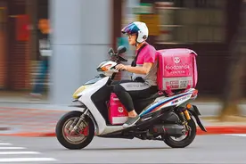 疫情冲击餐饮业，台湾当局补贴做外卖？学者批“活不到10天”图片