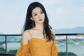 赵丽颖，爱就像蓝天白云晴空万里，怎么样都是爱你的图片