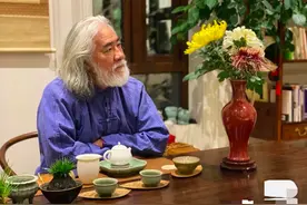 张纪中娇妻晒照过重阳，意外曝光千万豪宅，离5A级景区不足千米图片