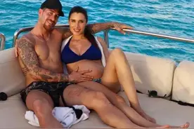 十位美艳太太，莱万妻最“凶悍”，皮克妻最有名，格策妻最有手段图片