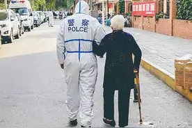 抗疫一线的最美背影图片
