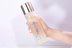 植物医生高山奇迹水：补水修护 实力维稳 一瓶多效图片