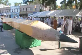 世界上最长的铅笔，23米的笔杆重达9.7吨，写字时纸动笔不动！视频封面