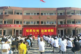 情系母校 追逐梦想—北大新生张雅雯回母校王村一中作励志演讲图片