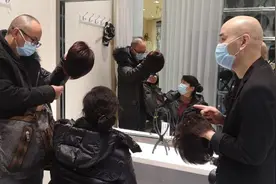 郑州这里有个“解忧”假发店，顾客对头发有特殊需求！听店长讲讲背后的故事图片