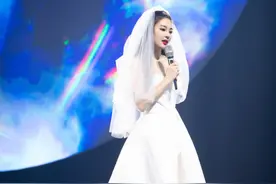 16后再次演唱成名曲，拒绝《浪姐》的王心凌，只能吃老本了？图片