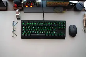 就是喜欢的那个调调，雷蛇黑寡妇蜘蛛V3竞技版图片