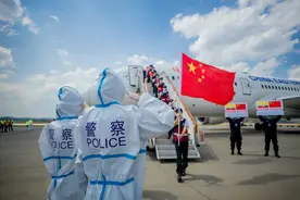 “警旗猎猎一周年” | 云南移民管理警察的“述职报告”图片