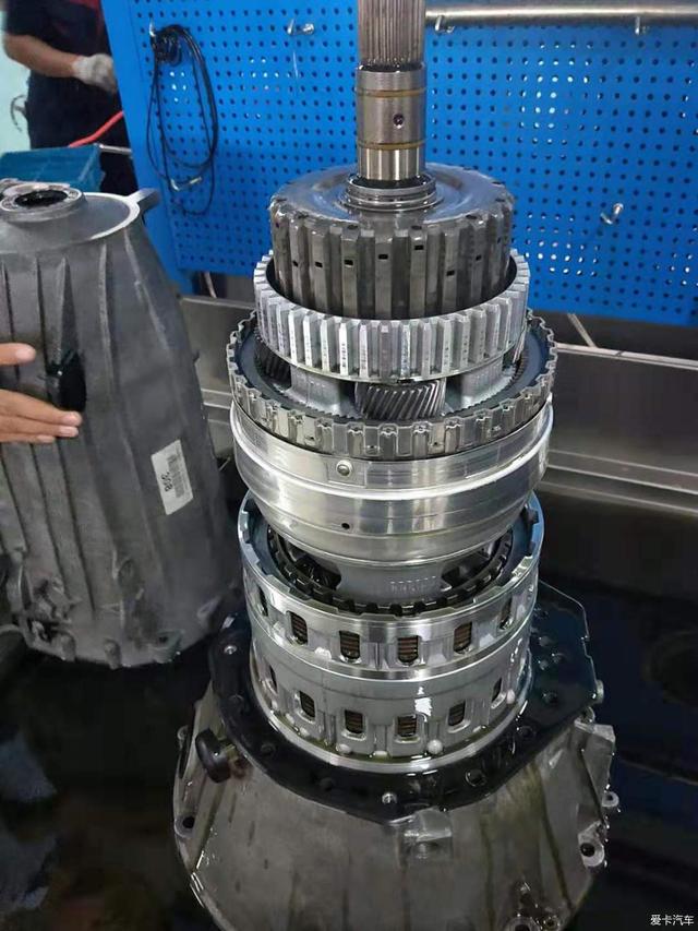 奔驰C180L挂挡不走？该如何保养变速箱？