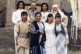 《水月洞天》17年，戏外两女主假戏真做爱上两配角，男主人财两失图片