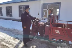 村民家中水管被冻用水难，长白马鹿沟边境派出所民警及时疏通解难题图片