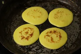 无油奶香饼做法：不放一滴油，做法简单，出锅香甜软糯又营养图片