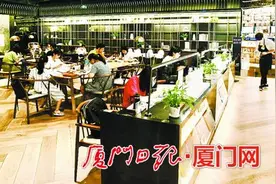 叔叔阿姨也爱去唱歌！KTV成鹭岛新“避暑胜地”图片