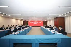 中央企业党史学习教育第二指导组到中建八局调研指导图片