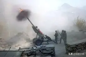 印度边境炮兵为何都竖起炮管？苦练大射角轰击：山体反斜面目标？图片