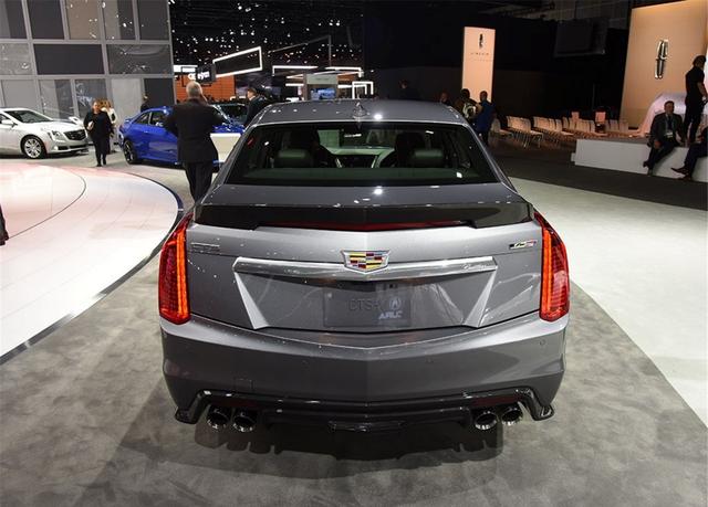 网友戏称其为“最和谐的泪眼车”，但6.2L V8峰扭855绝不容小觑
