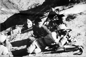 东北土匪有多狂？破坏铁轨，埋伏剿匪部队炮兵连，被炸得满山乱窜图片