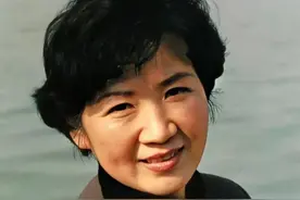 “老戏骨”曹翠芬：人到中年爆红，与演员丈夫相爱一生却有遗憾图片