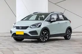 推荐3款适合女生的车，一款奥迪，一款号称超跑，一款2.88万图片