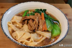 爱吃面条看这里，一碗肉丝炝锅面人人喜欢，煮面打卤一锅出，真香图片