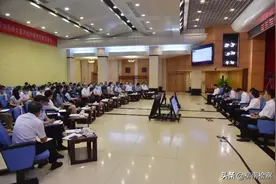 以“今日之我”胜“昨日之我”图片