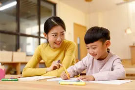 给子女补课也不行？老师给自家孩子补课，引其他家长不满：不公平图片