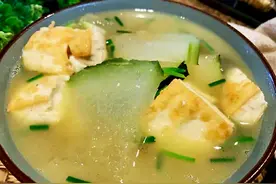 晚餐减肥汤就这么香，简单3步，美美哒喝上一碗，体重蹭蹭往下掉图片