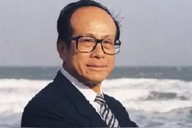 如果去银行一次性取20亿现金，银行会怎么样挽留？李嘉诚曾经试过图片