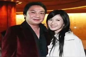 真贵妇！爱马仕包最多，衣帽间似奢侈品专柜，每月生活费220万图片
